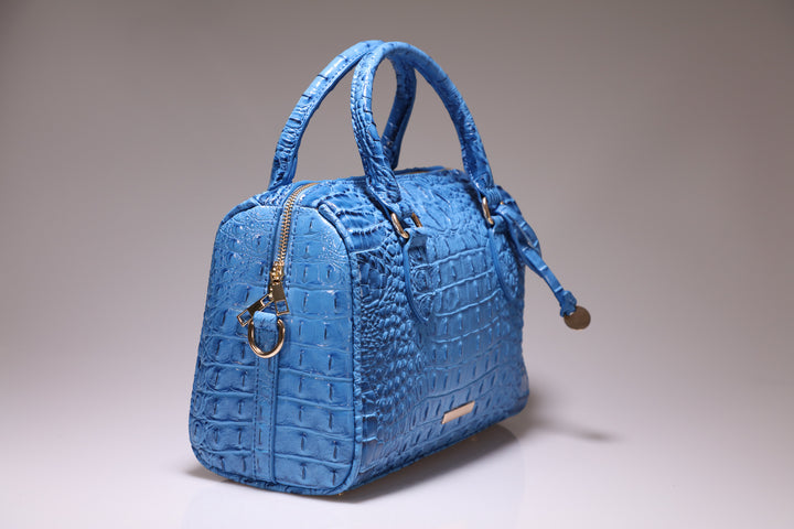 Blaue Handtasche mit Riemen